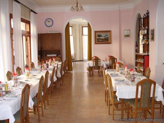 Hotel Mignon 50 Mt Dalla Spiaggia E Dall'Isola Pedonale アラッシオ レストラン 写真